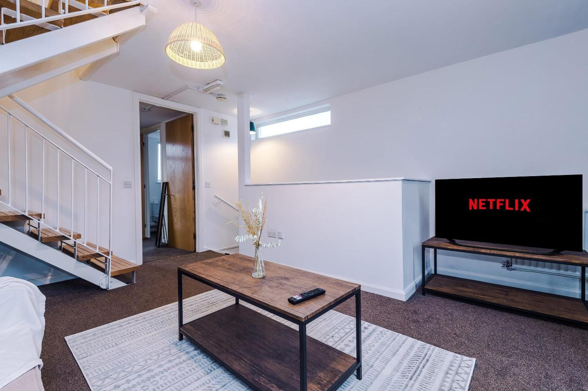 Rest&Recharge At A Spacious Townhouse By The Etihad Villa Manchester Bagian luar foto