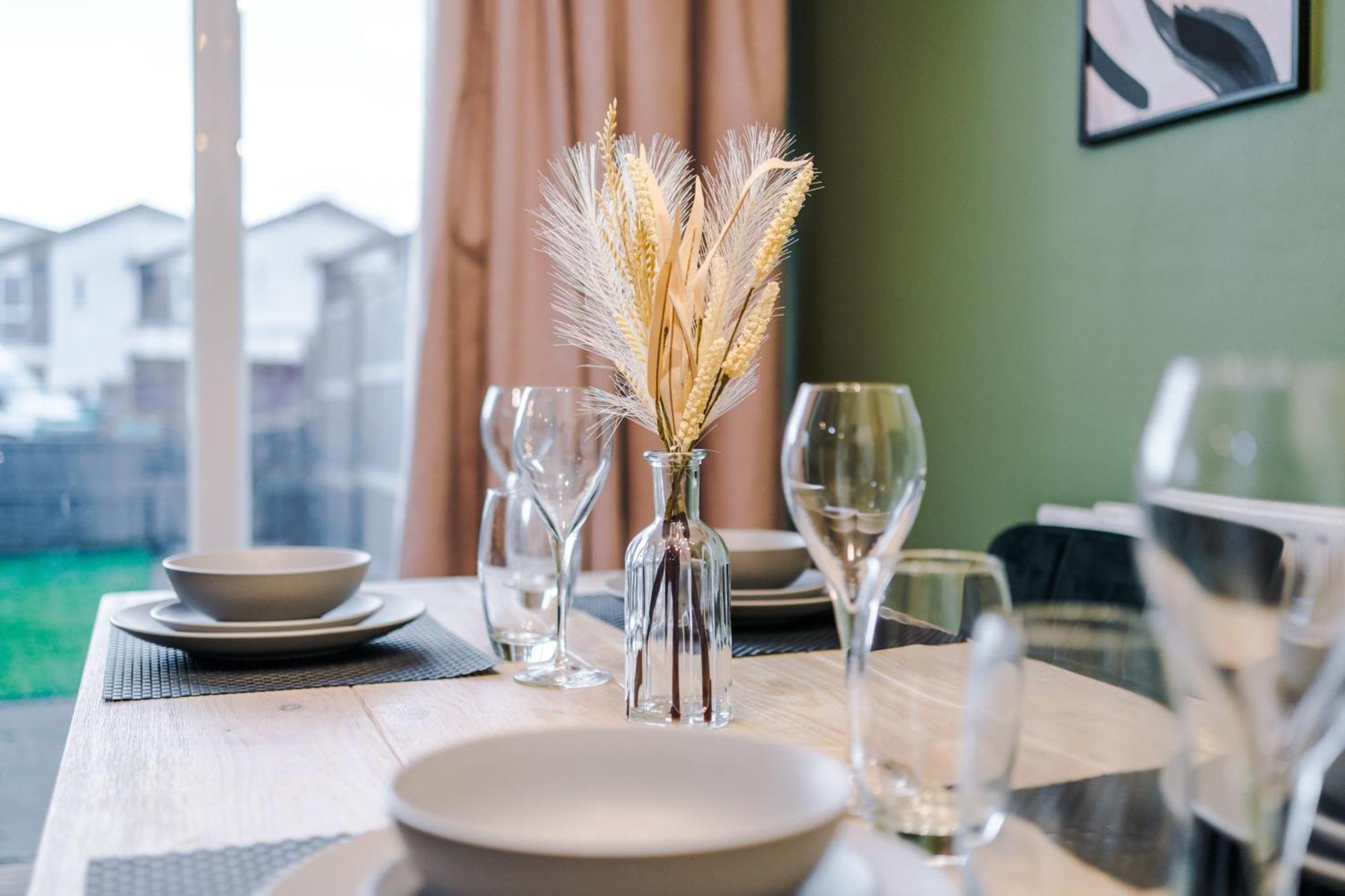 Rest&Recharge At A Spacious Townhouse By The Etihad Villa Manchester Bagian luar foto